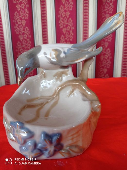 Пташка - попільничка порцеляна, часів СРСР.