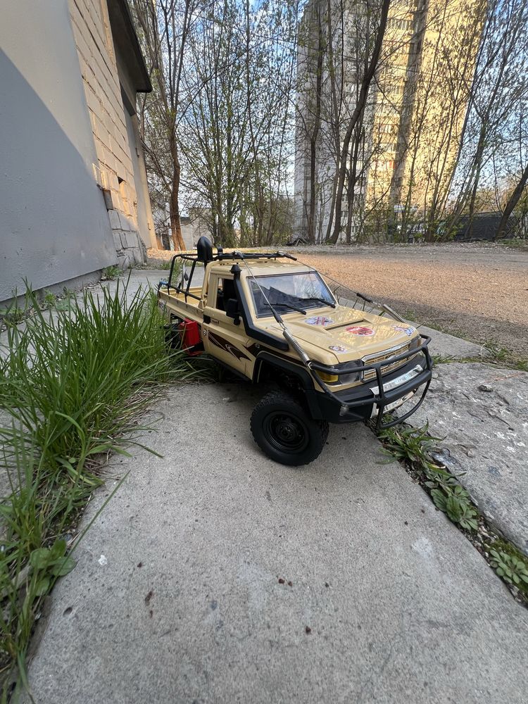 Іграшка на радіокеруванні MN 82 Toyota LC79 + допрацьований