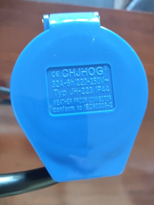 Adaptador macho shucko p/ ficha CEE fêmea 32A