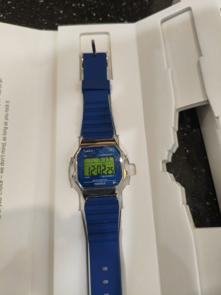 Годинник Timex T80