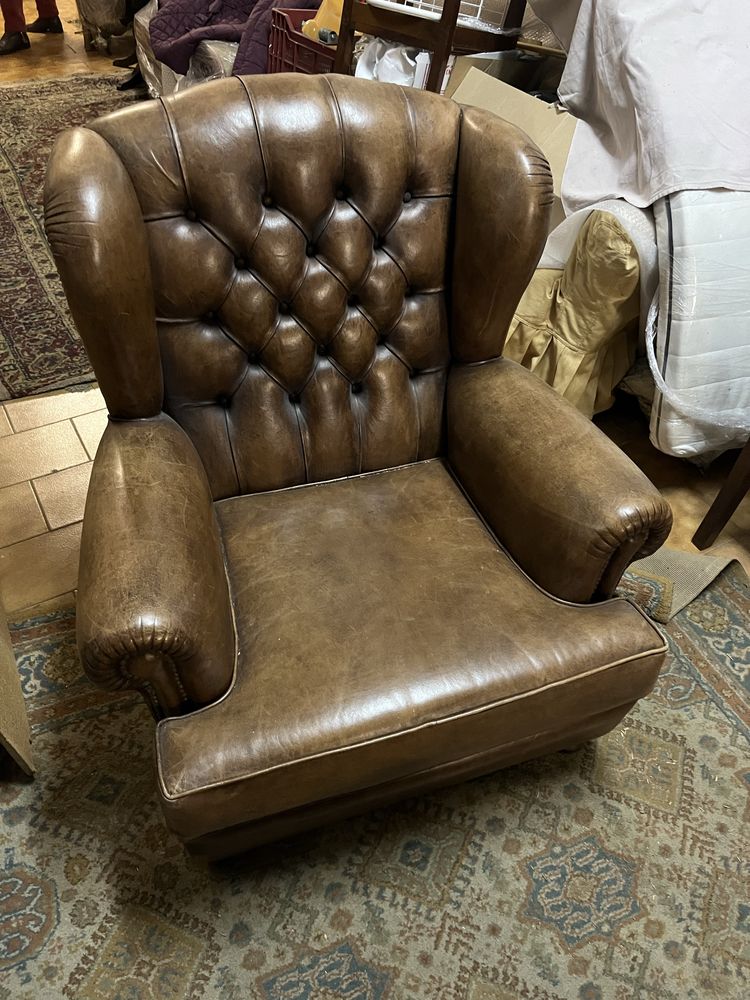 Sofas de orelhas em pele de carneira