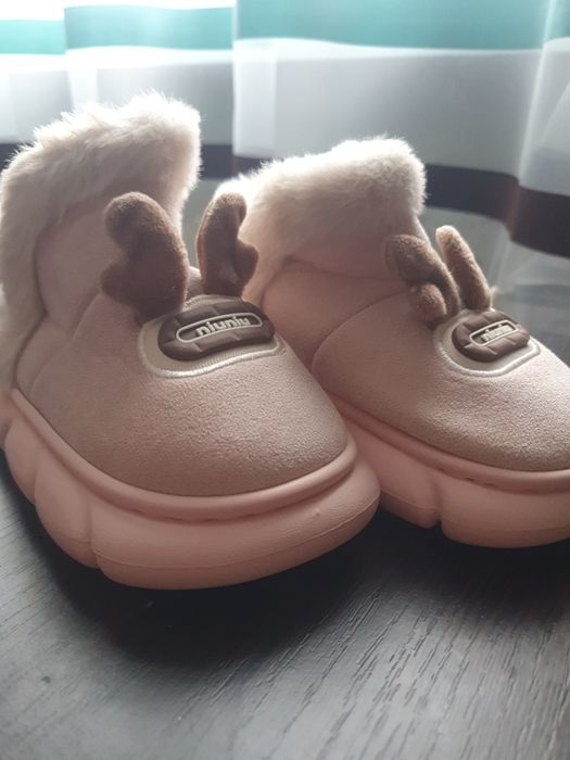 Теплі дитячі черевички для дівчинки