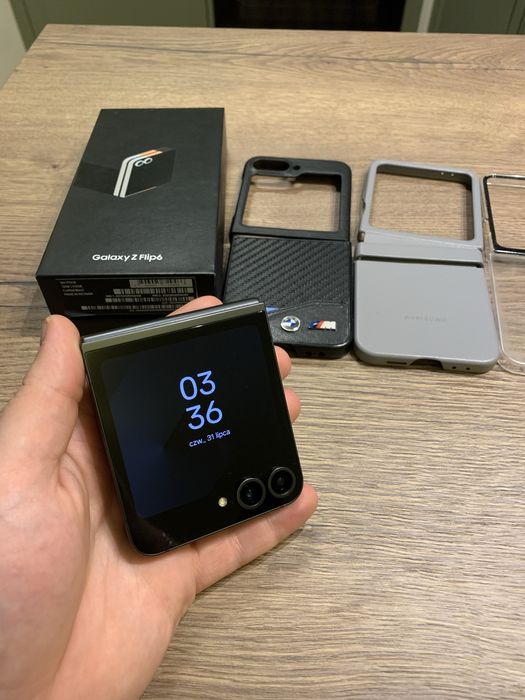 Samsung Z Flip 6 512 GB 100% baterii swietny stan