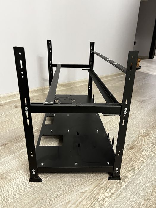 Stelaż Koparki Kryptowalut Obudowa 8GPU 6PSU MC8B