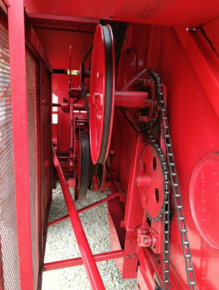 Massey Ferguson 186 MF kombajn zbożowy Massey Ferguson