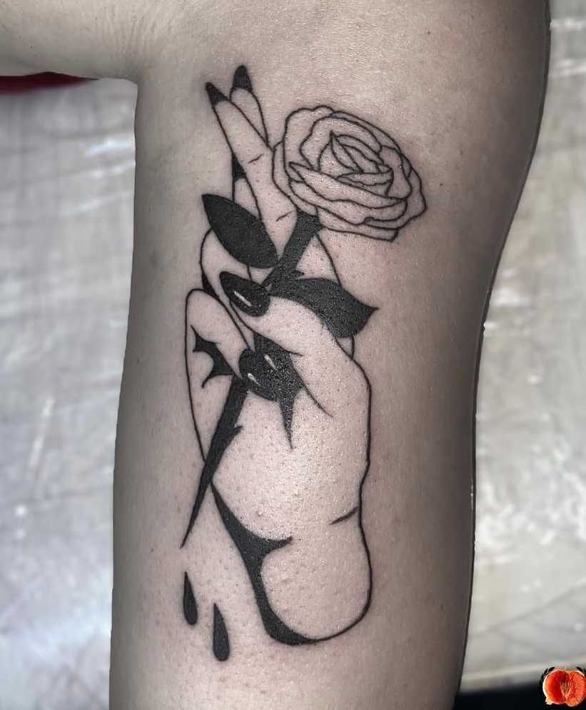Tatuagem Simples e Top