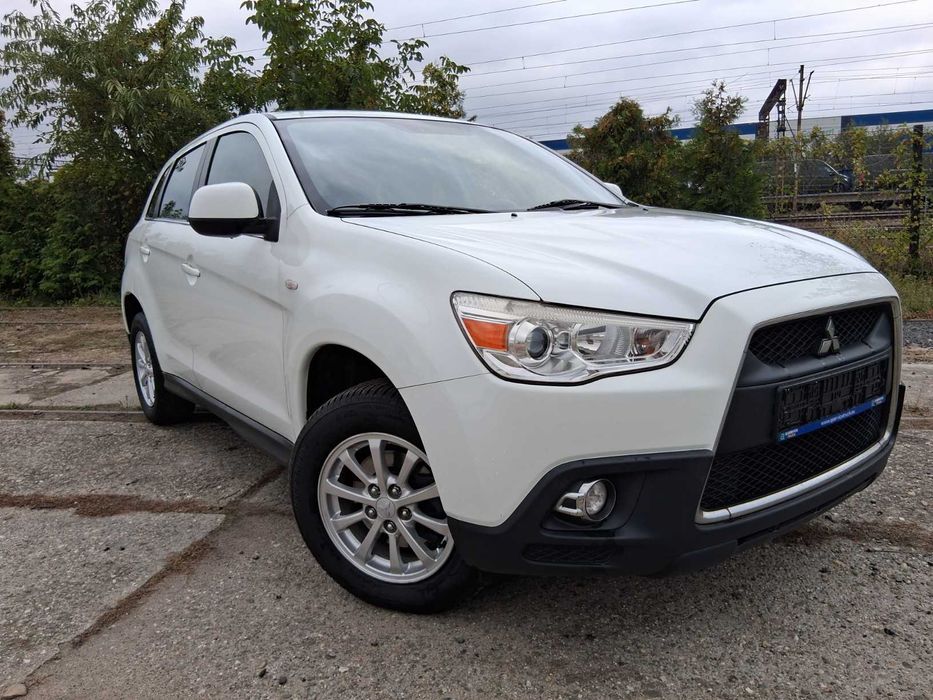 Mitsubishi ASX bardzo wygodny SUV crossover 2WD, isofix, z Niemiec