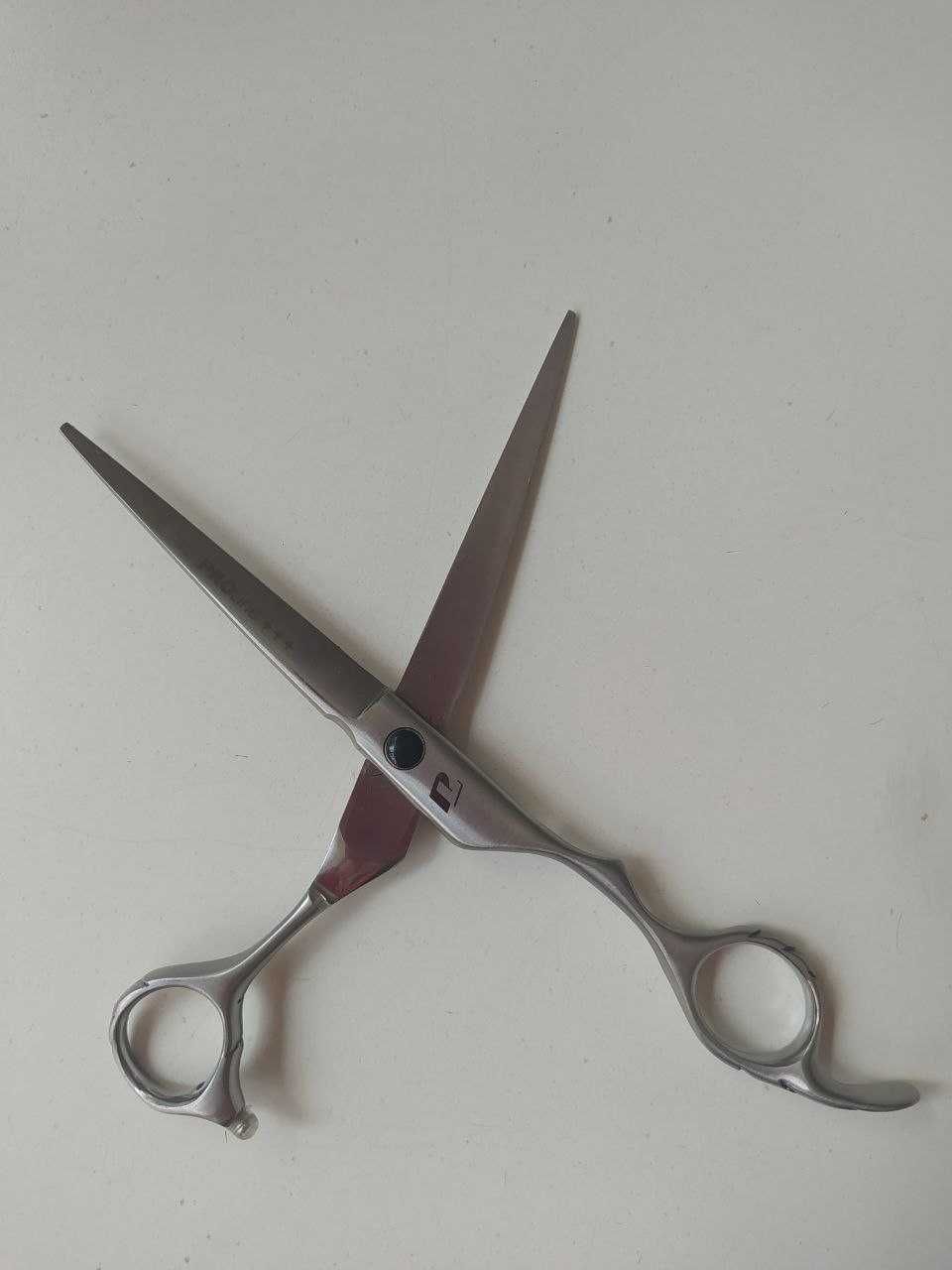 Продам ножницы для парикмахеров большого размера