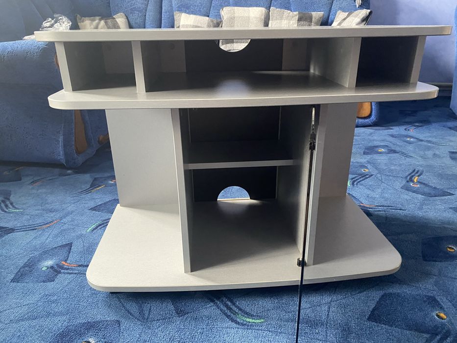 Тумбочка під телевізор