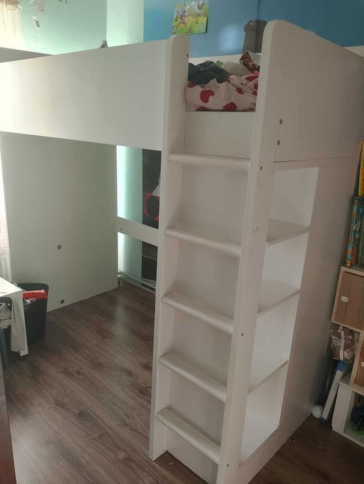 Sprzedam łóżko z antresolą stan dobry ODBIÓR OSOBISTY.