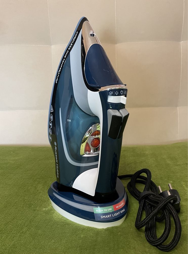 Праска бездротова Russell Hobbs 26020