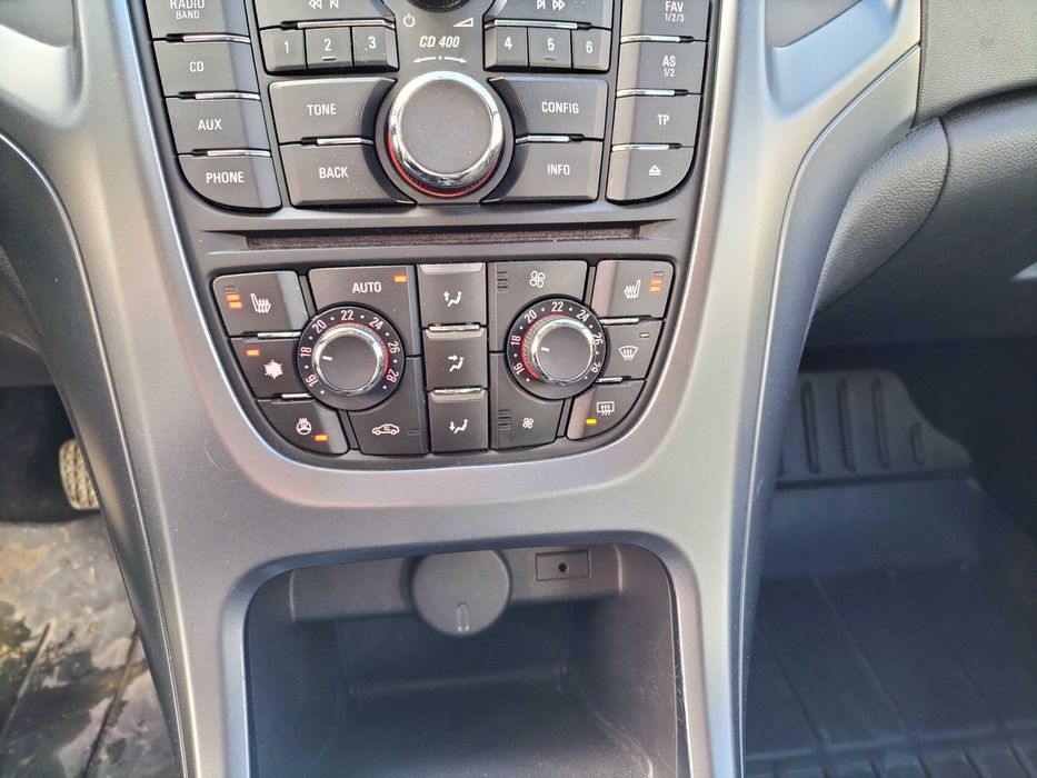 Opel Astra J 1.4 T 140KM LPG sedan