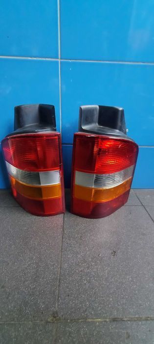 Lampa tylna lewa prawa VW T5