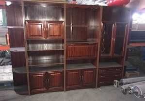 Movel sala com cristaleira