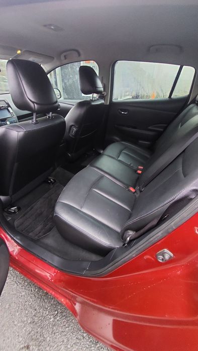 Nissan leaf.  ніссан ліф