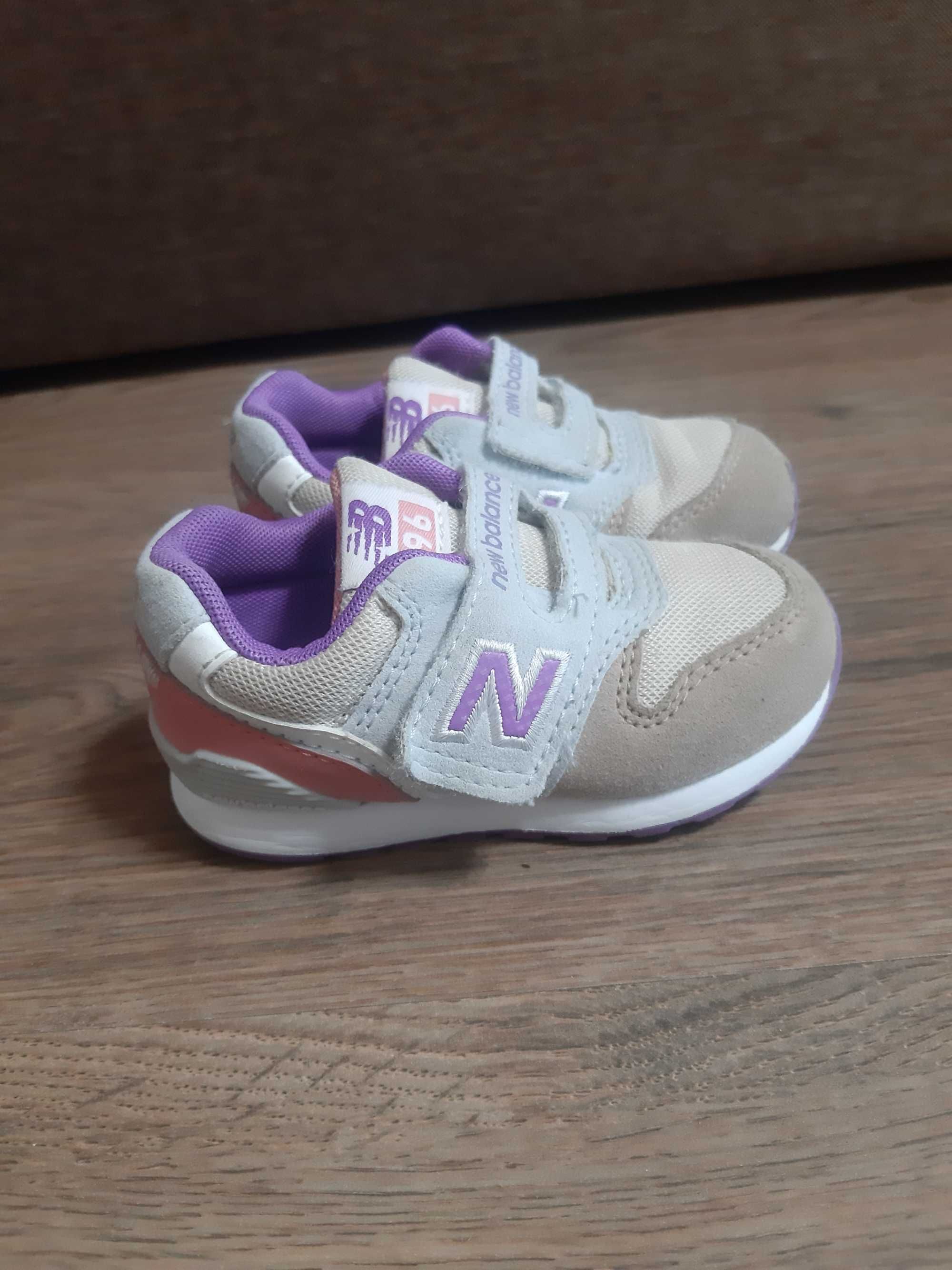 Кроссовки New Balance р.21