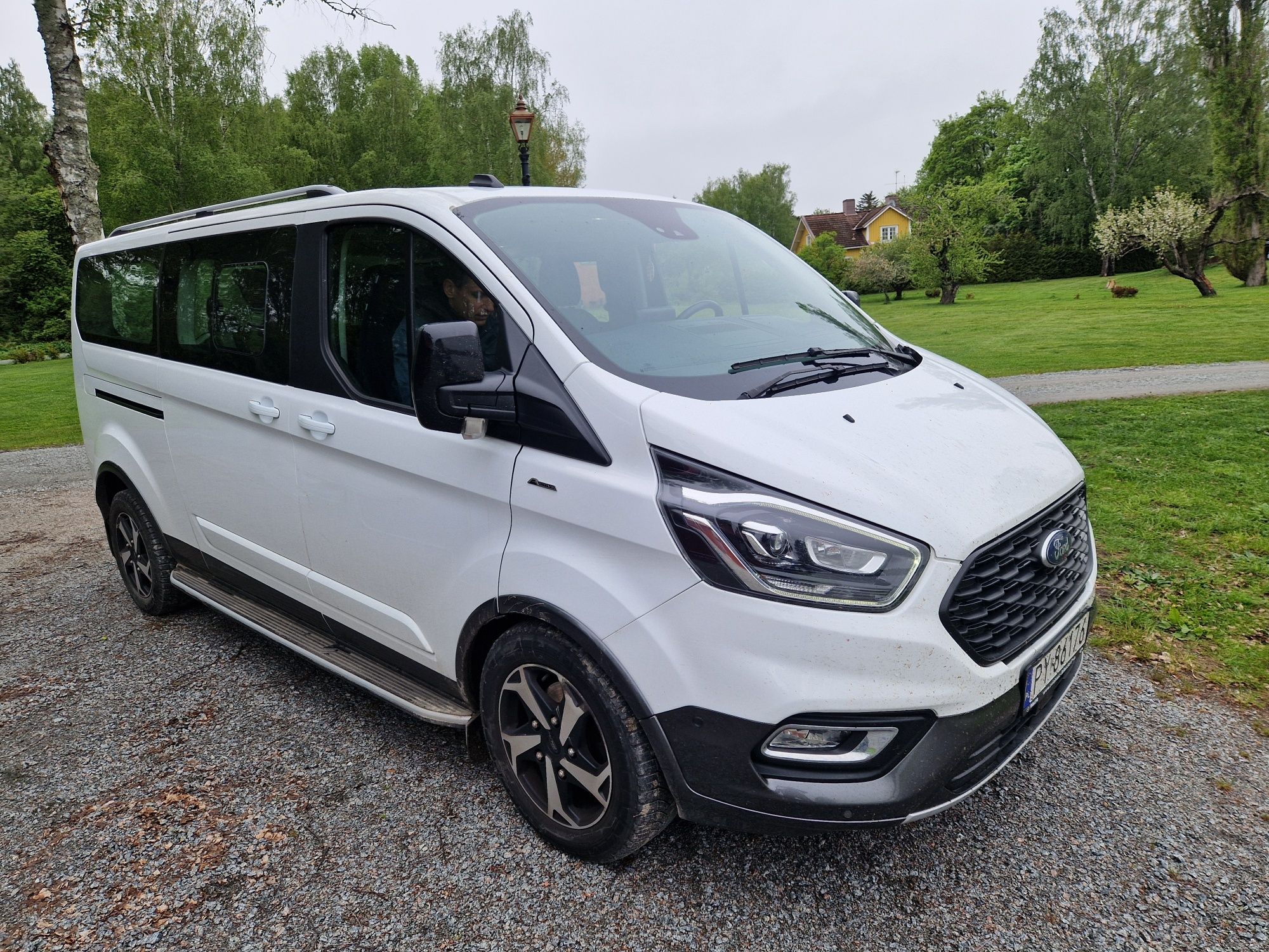 Wynajem BUS 8os. FORD CUSTOM TOURNEO Automat wersja ACTIVE