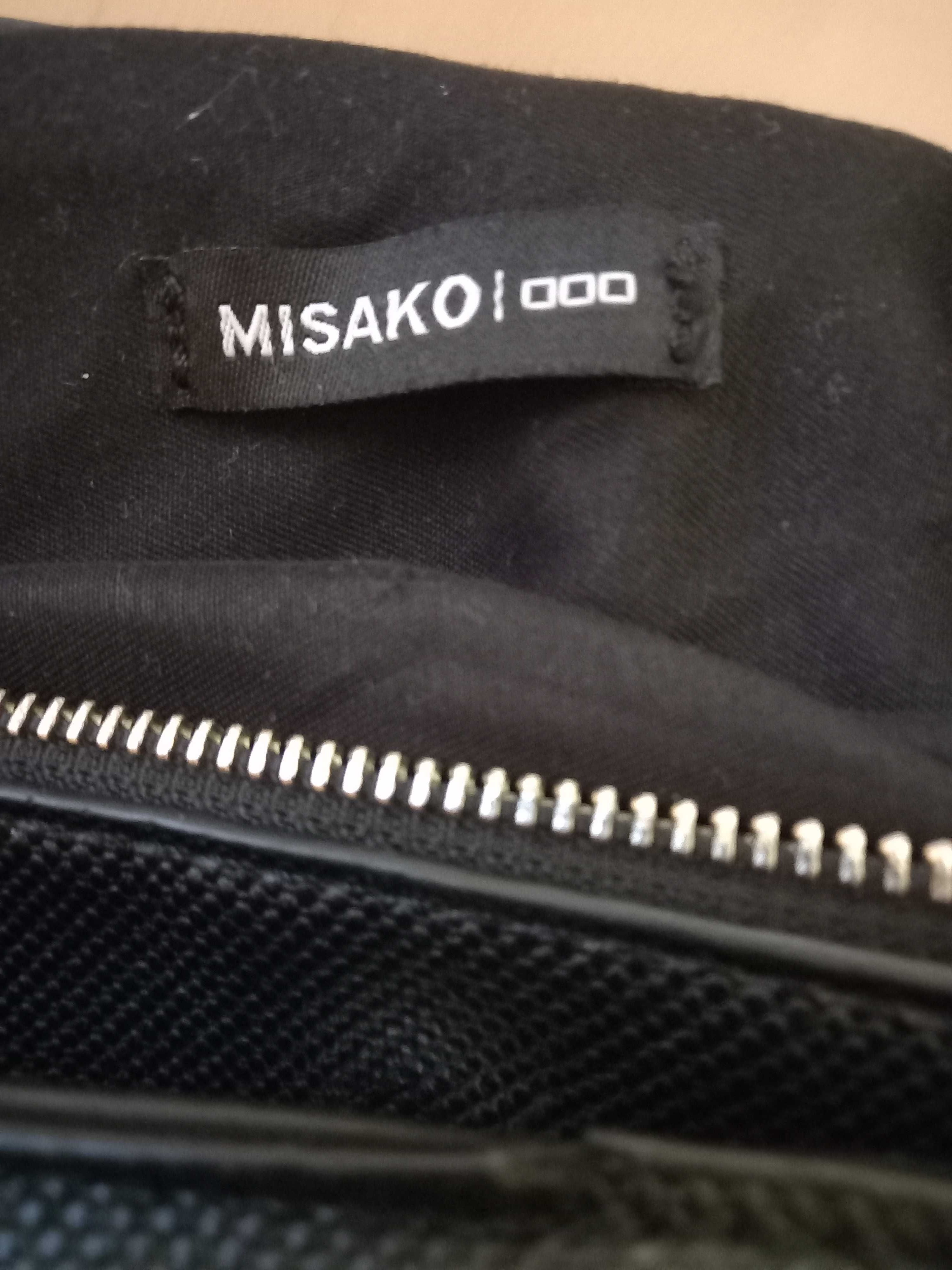 Mala senhora da Misako