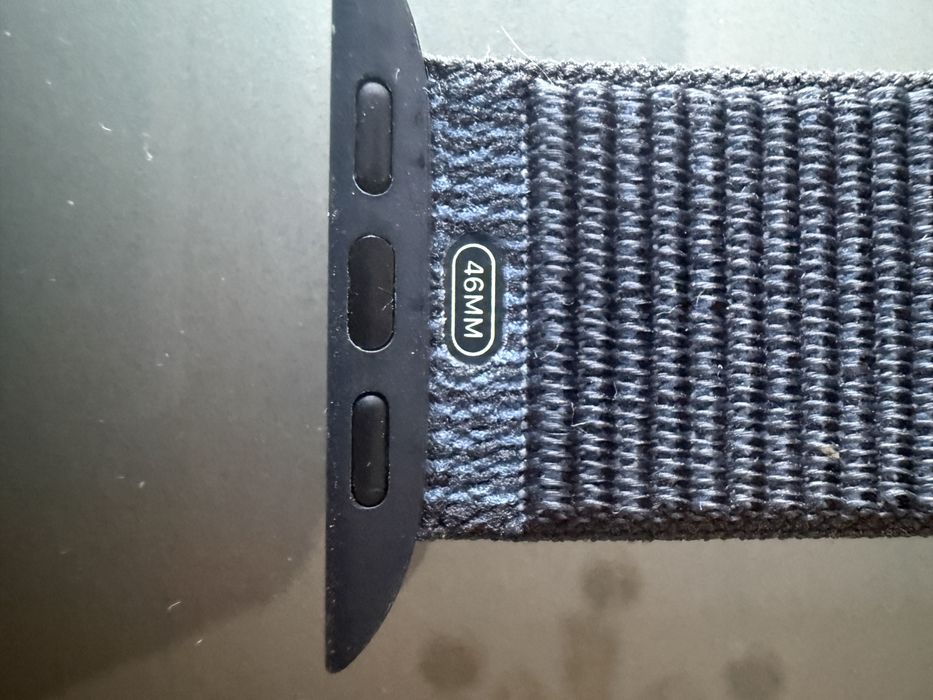 Vendo bracelete Apple watch Loop desportiva tinto 44/46mm