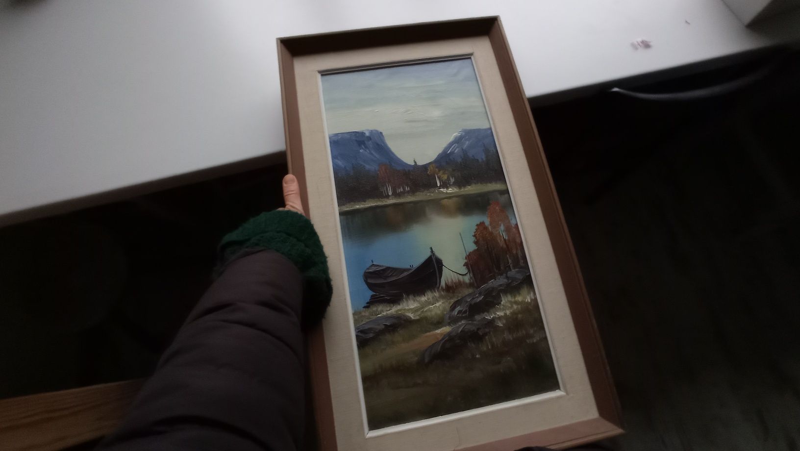 Obraz skandynawski pejzaż jezioro łódka góry olej płótno w ramie Retro