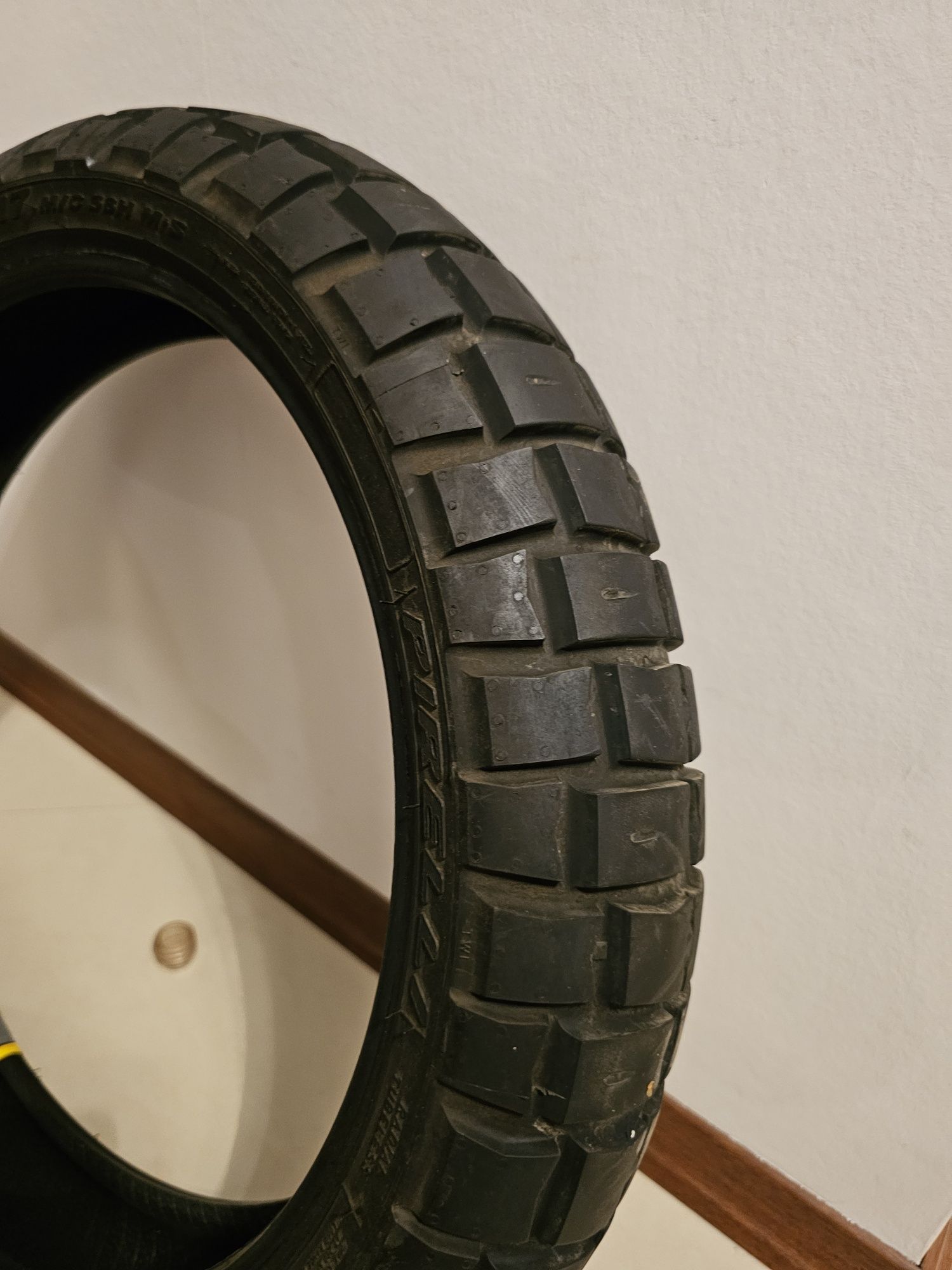 Opona Pirelli Scorpion STR 120/70 R17