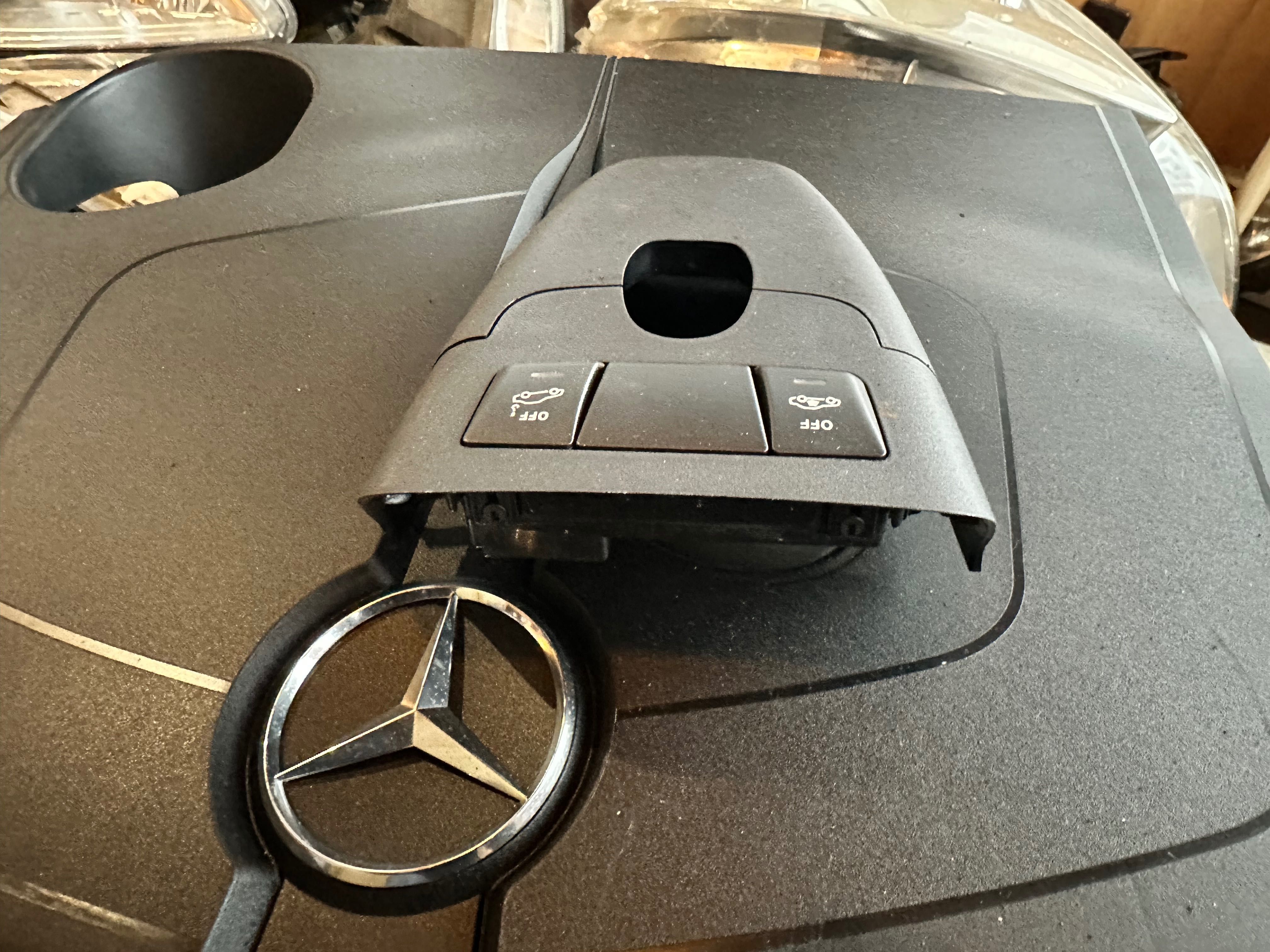 MERCEDES B klasa W246 Obudowa osłona Lusterka Lusterko