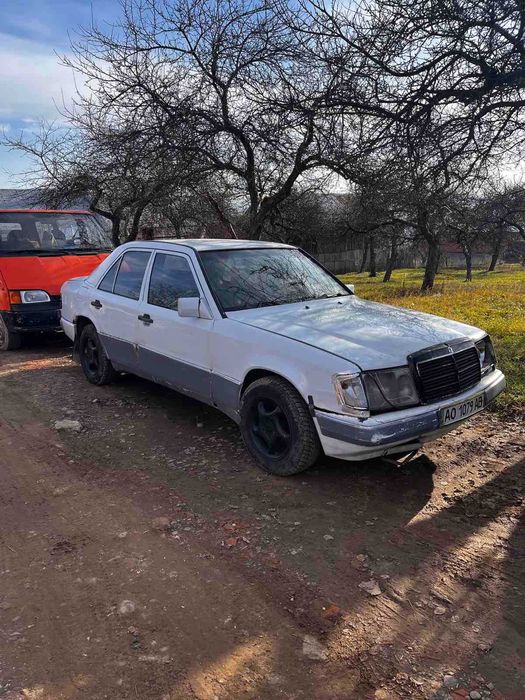 Продам Мерседес 124