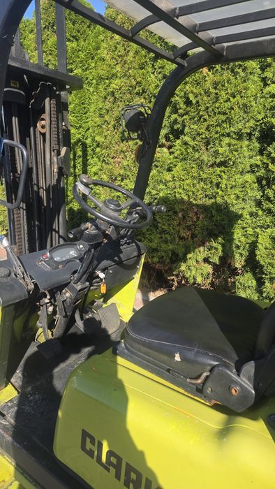 Wózek widłowy Clark Cmp 15 triplex wolny skok widlak gazowy
