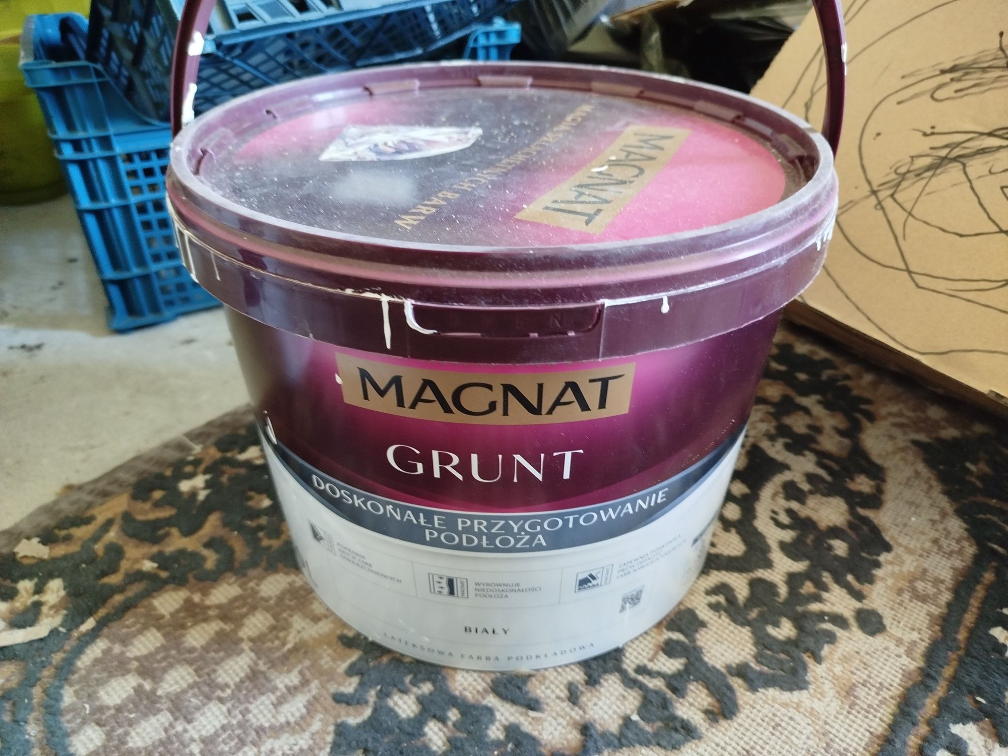 Farba grunt magnat