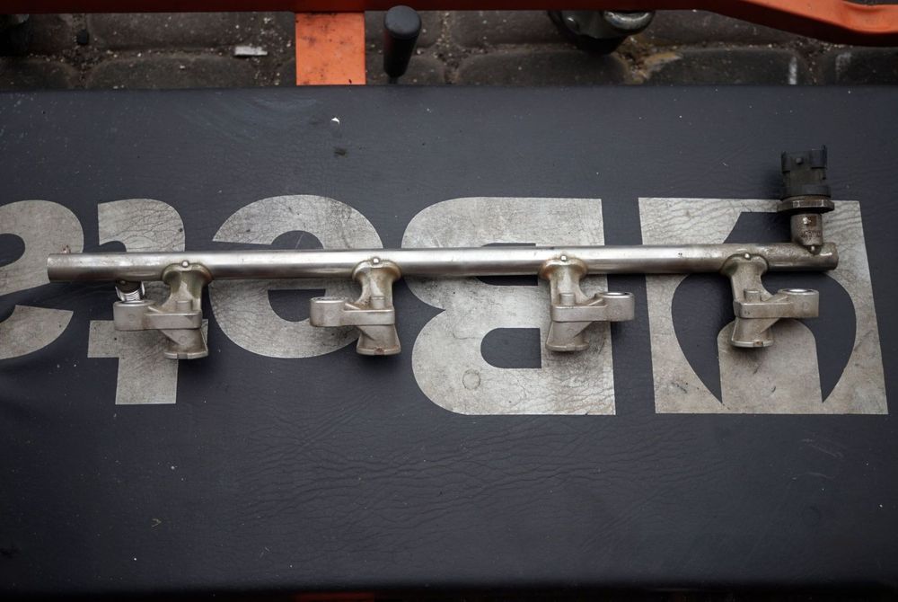 LISTWA WTRYSKOWA CX-5  2.5 SKYACTIV PY0113150A MAZDA 2011-2015