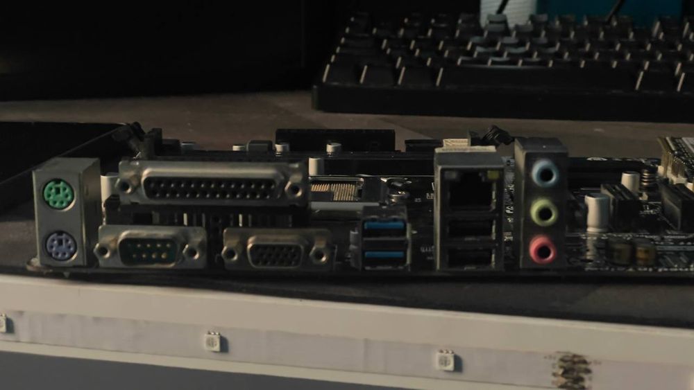 Материнська плата комплект Gigabyte ga-h81m-DS2, i5 4460, 16gb ddr3