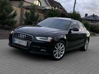 Продам Audi A4 Quattro 2013 год Автомат