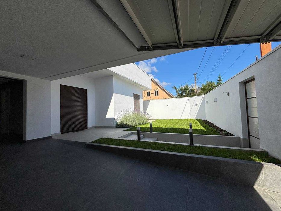 4 спальни! Бассейн и гараж! Продам уникальный дом 2017г. пр-т Гагарина