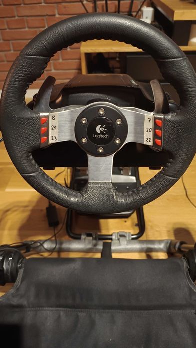 Zestaw Logitech G27. Bardzo dobry stan + Mocowanie na gruby blat