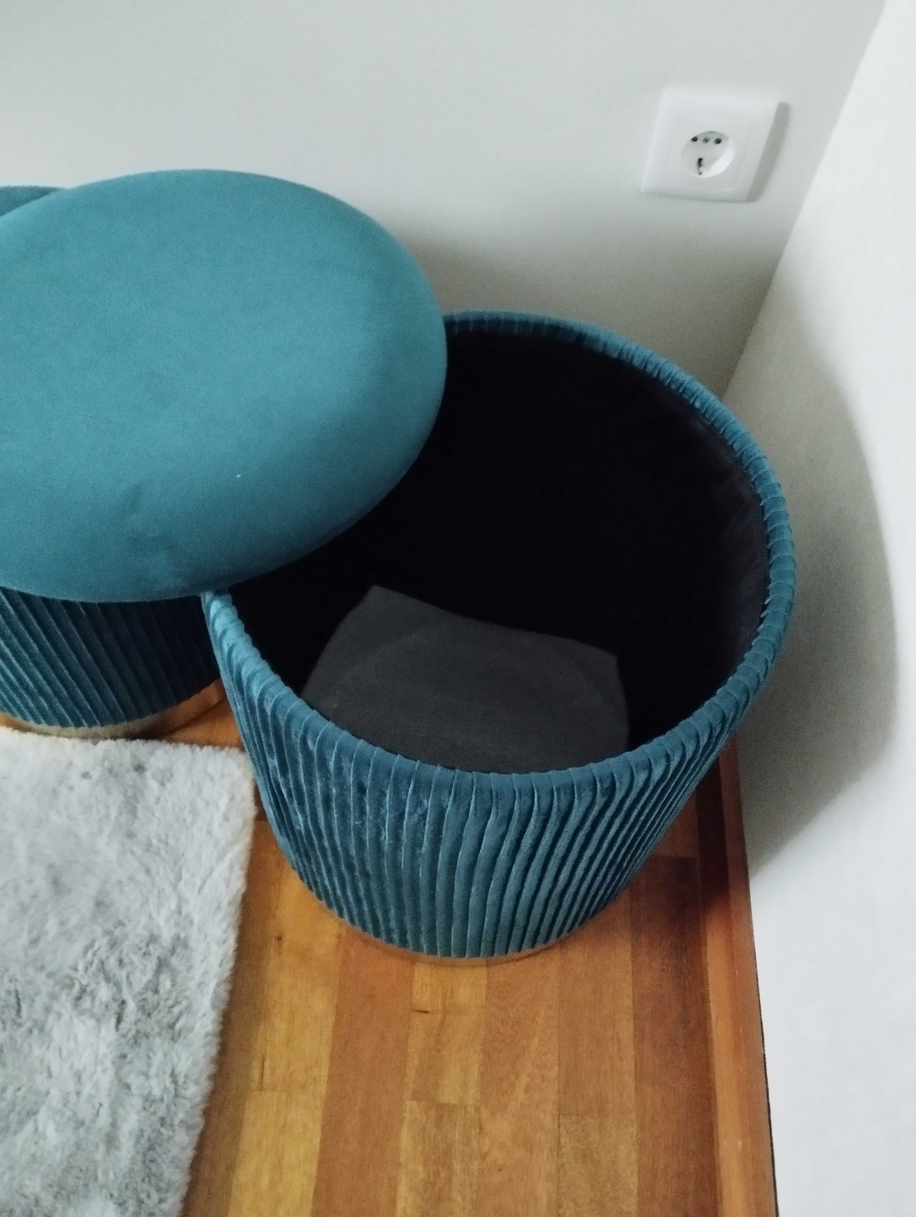 Puffs com arrumação