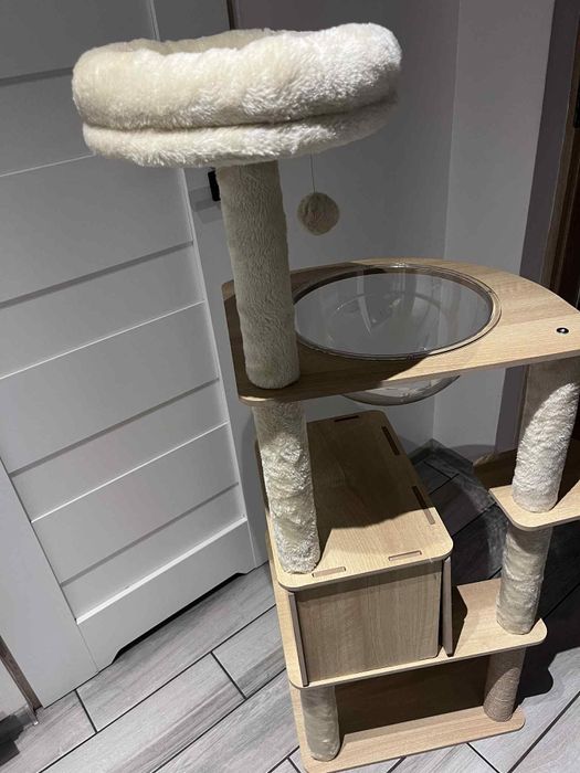 Drapak dla kota z siedziskiem