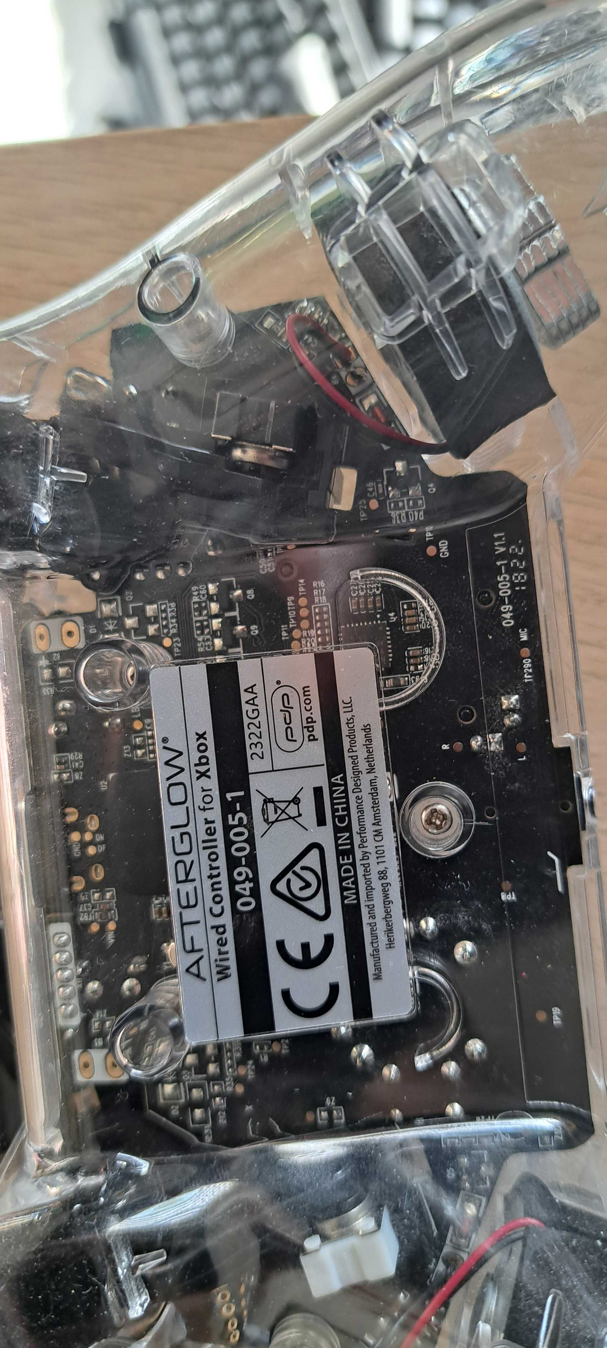 Pad przewodowy do Xbox, PS, PC uzywany, brak kabla