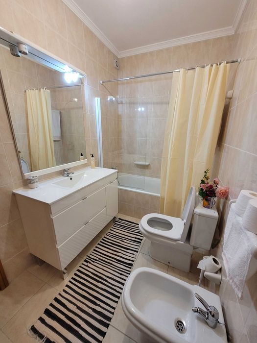 Quarto tranquilo em vila sossegada – Canelas, Gaia