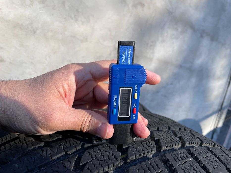 Зимові шини Toyo Observe Garit GSi5 225/60 R18 100T