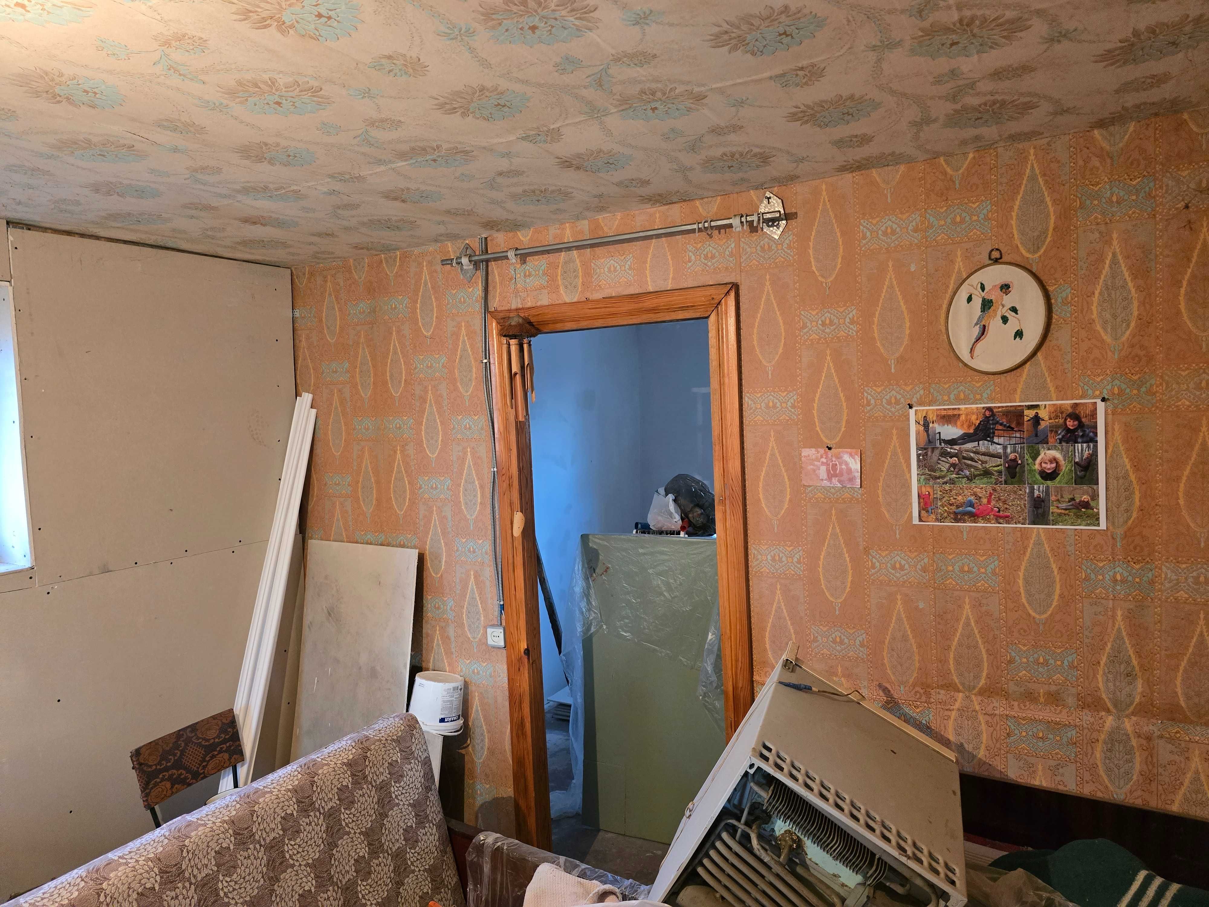 Дачний будиночок біля траси Черкаси-Золотоноша