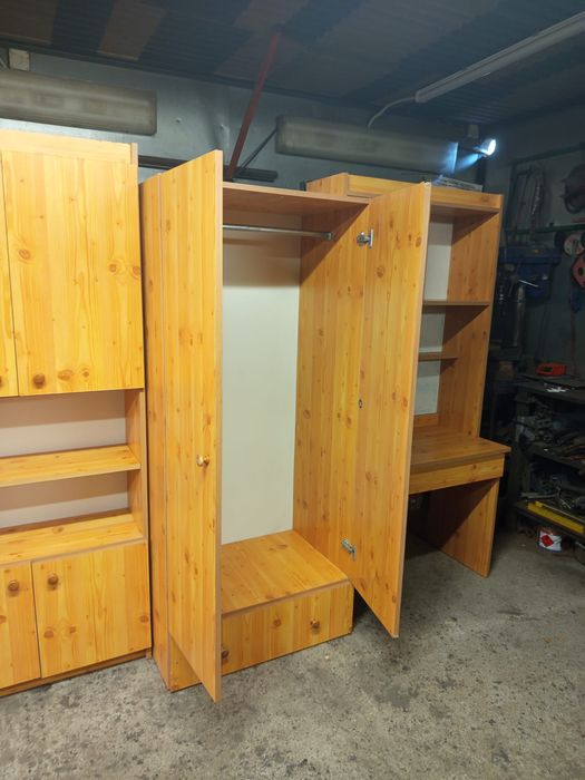 Meblościanka z biurkiem