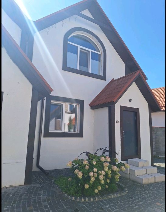 Продам танхаус. Ремонт. Меблі. Є-відновлення