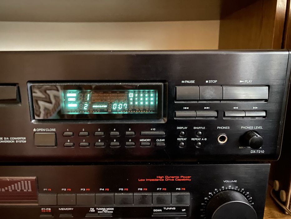 CD-програвач Onkyo DX-7210