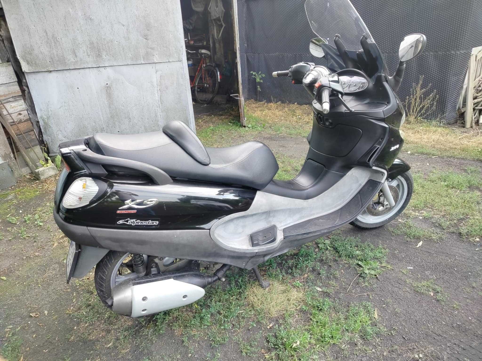 Sprzedam PIAGGIO x9