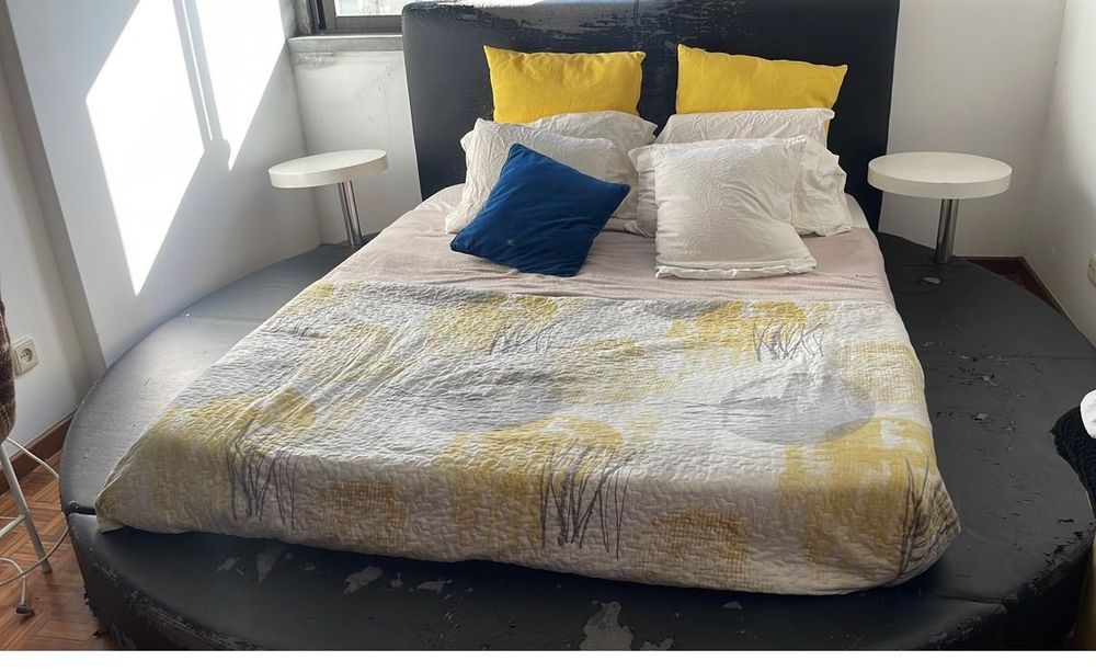 Cama de casal redonda