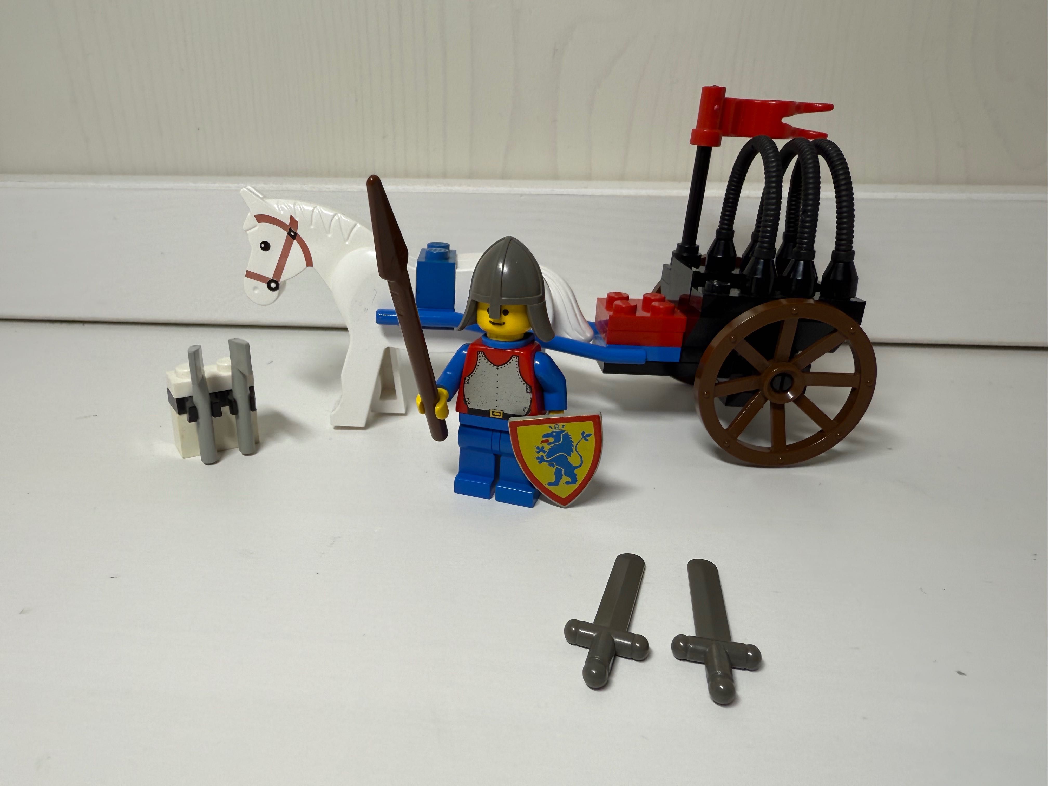 LEGO castle; zestaw 6016 Knights' Arsenal