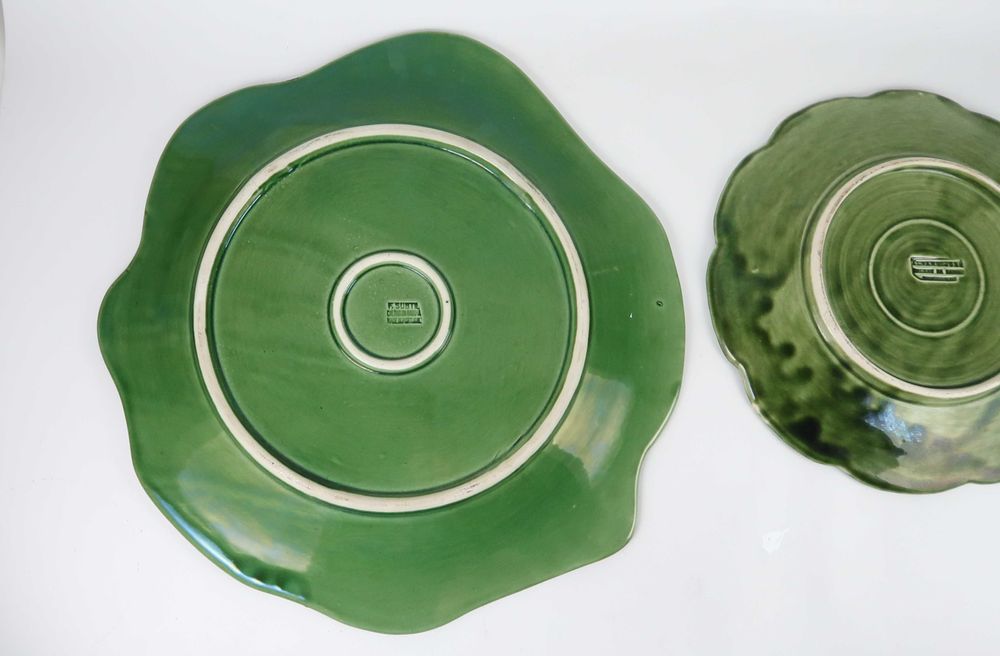 2 pratos em faiança das Caldas (Subtil e Álvaro José)