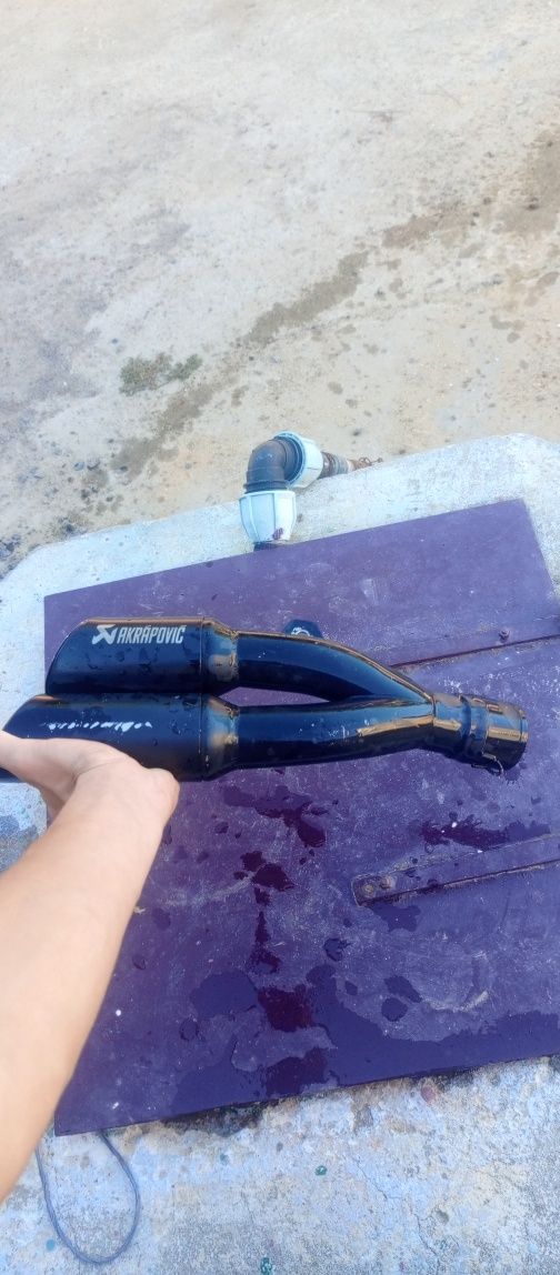 Akrapovic,очень хороший аналог оригиналу