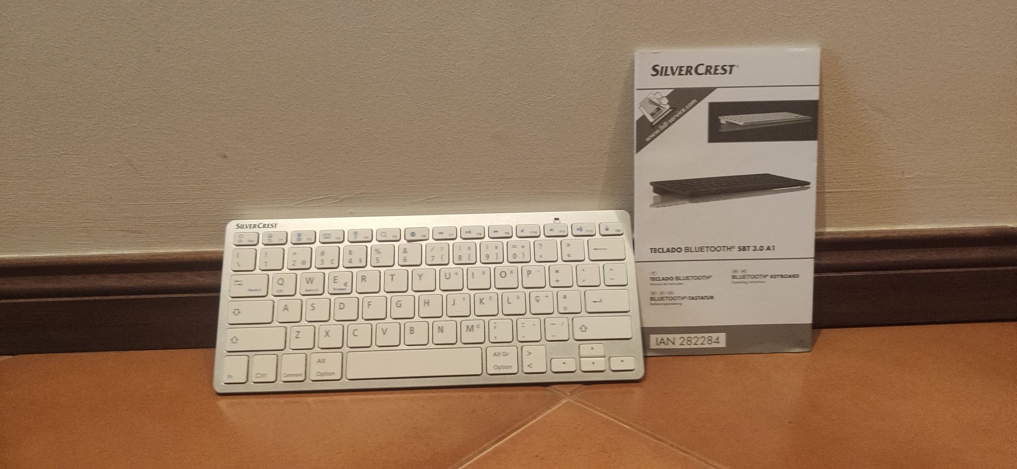 Teclado branco Bluetooth