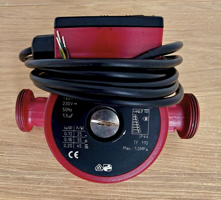 Pompa Grundfos UPS 25-40 rozstaw 180 mm - Stan bardzo dobry